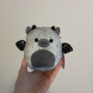 4.5” Gio gargoyle Halloween Squishmallow